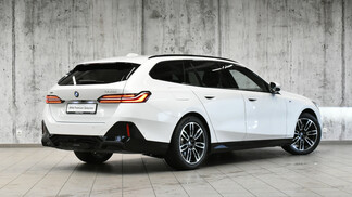 BMW Serii 5, 520