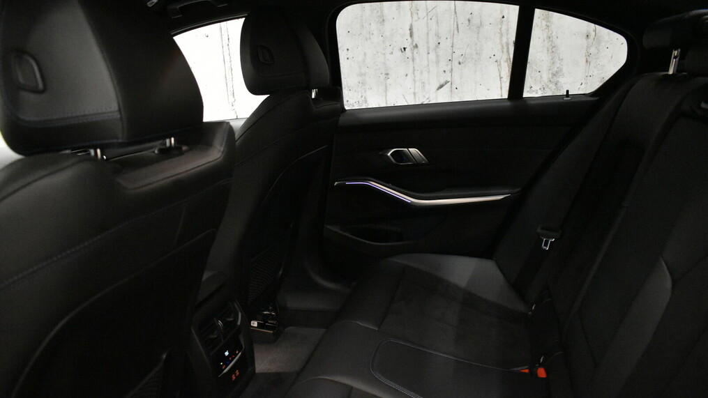 BMW Seria 3 330