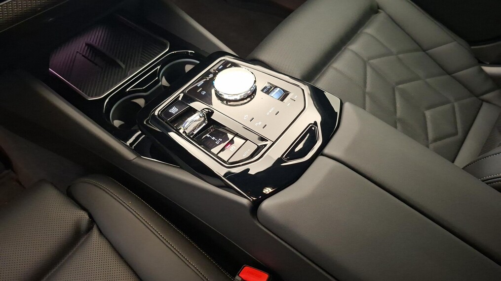 BMW Serii 5, 520