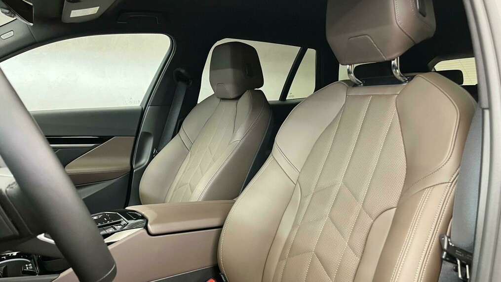 BMW Serii 5, 520