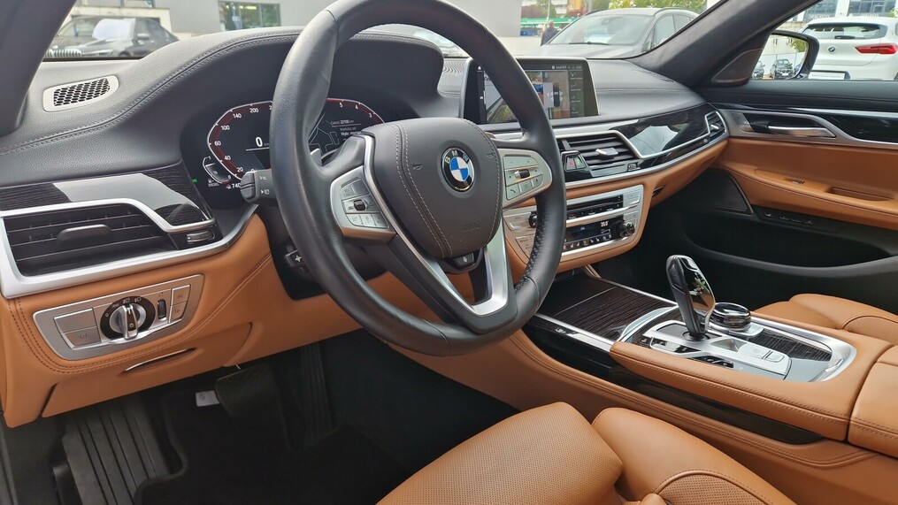 BMW Seria 7 740