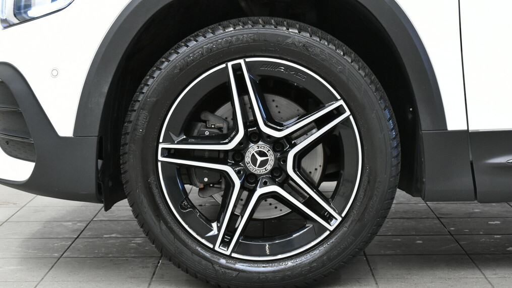 Mercedes-Benz GLB 200