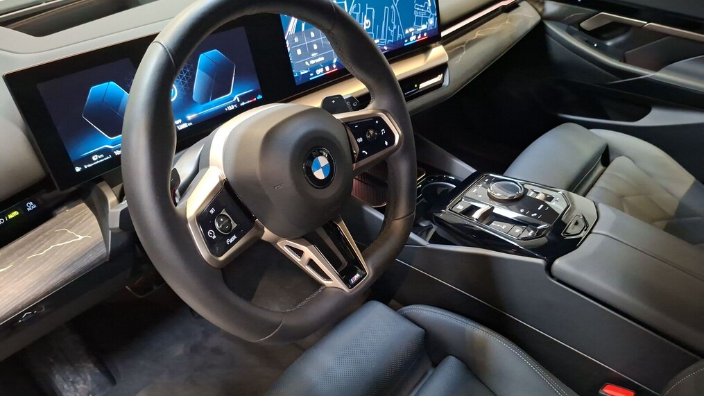 BMW Serii 5, 520