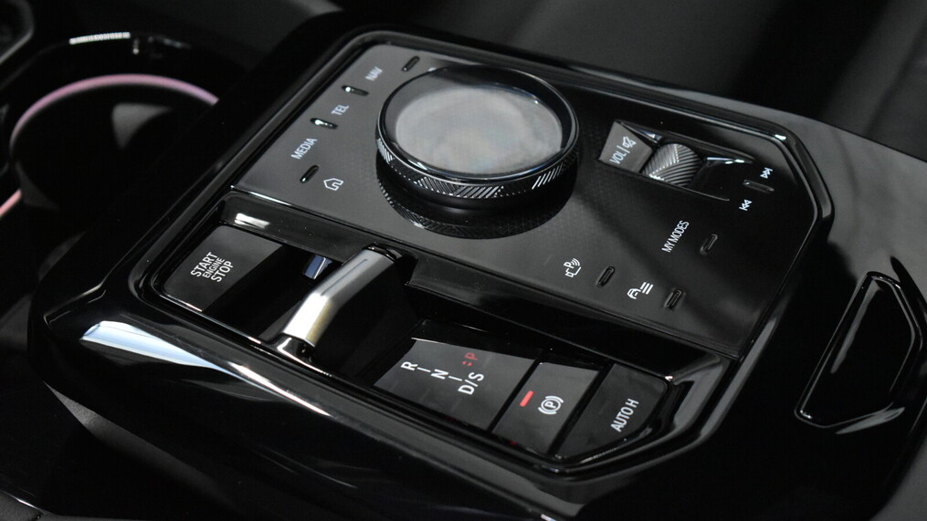 BMW Serii 5, 530