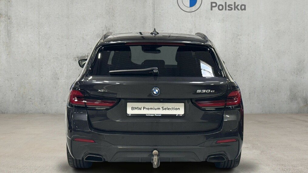 BMW Serii 5, 530