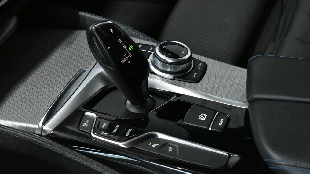BMW Serii 5, 530