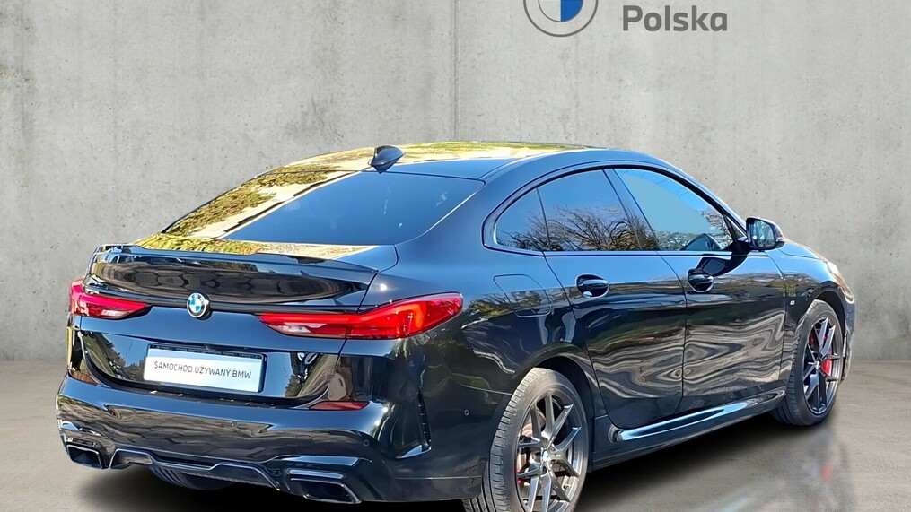 BMW Serii 2, 235
