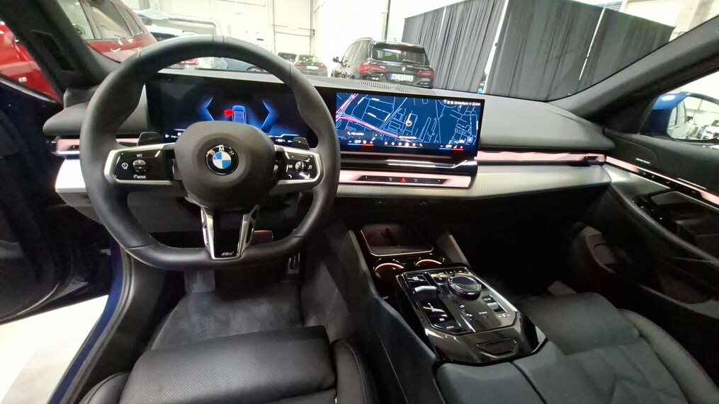 BMW Serii 5, 520