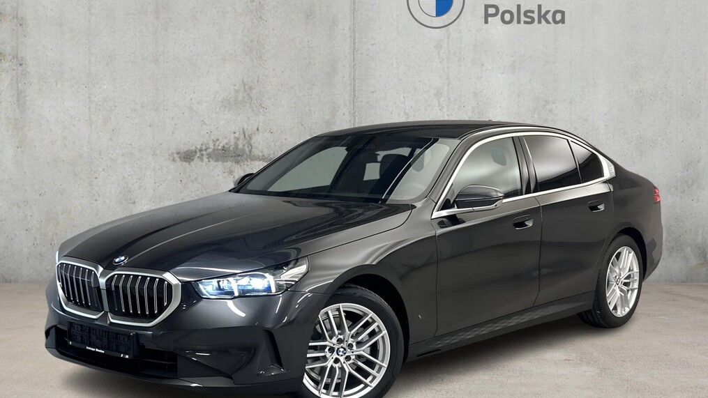 BMW Serii 5, 520