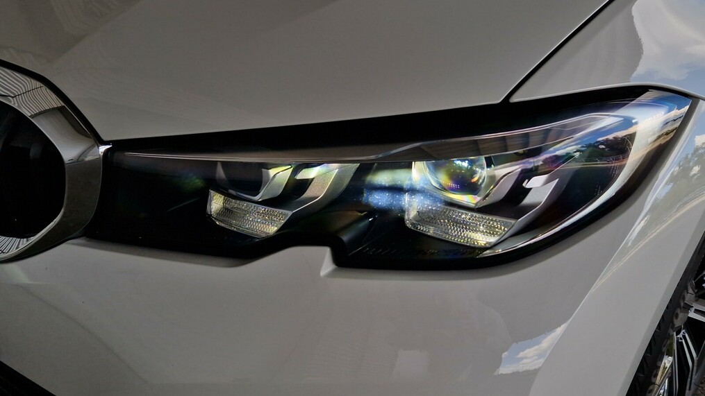 BMW Serii 3, 330