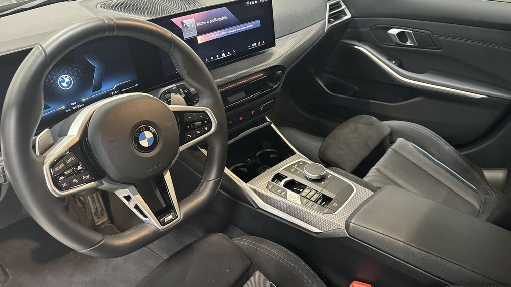 BMW Serii 3, 330