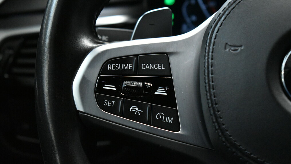 BMW Serii 5, 530
