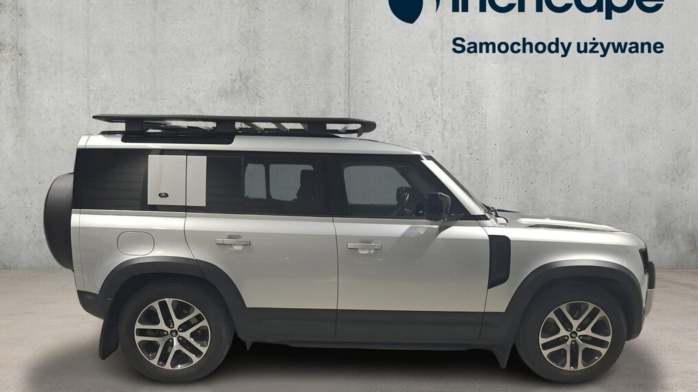 Land Rover Defender 110