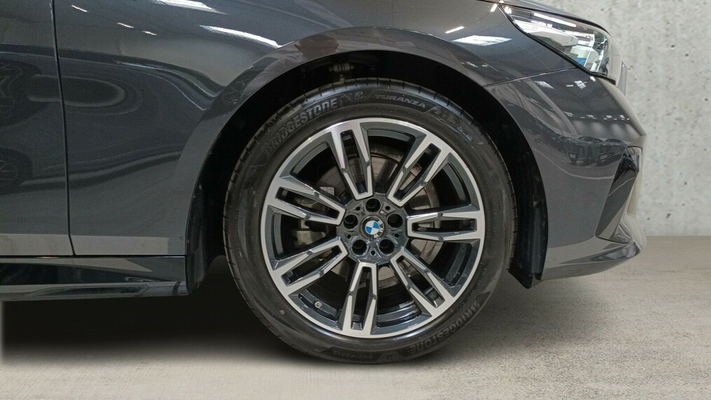 BMW Seria 5, 520
