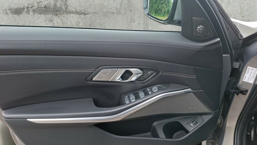 BMW Seria 3, 340