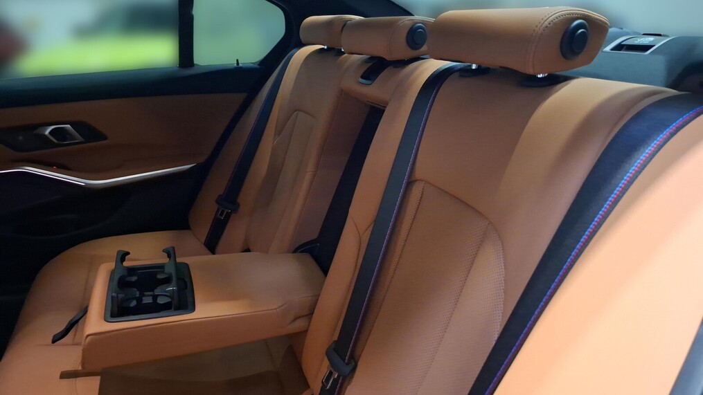BMW Serii 3, 320