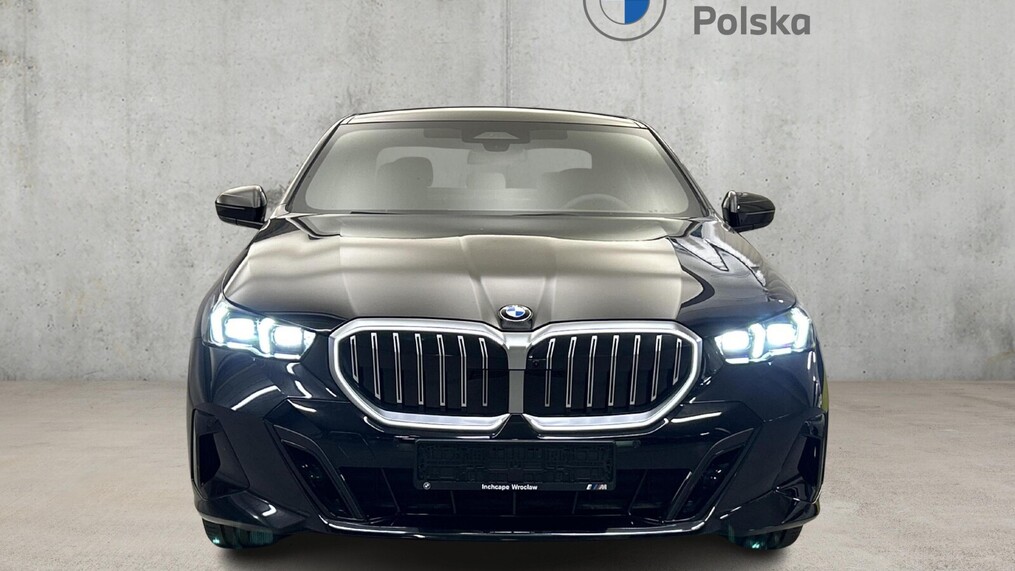 BMW Serii 5, 520