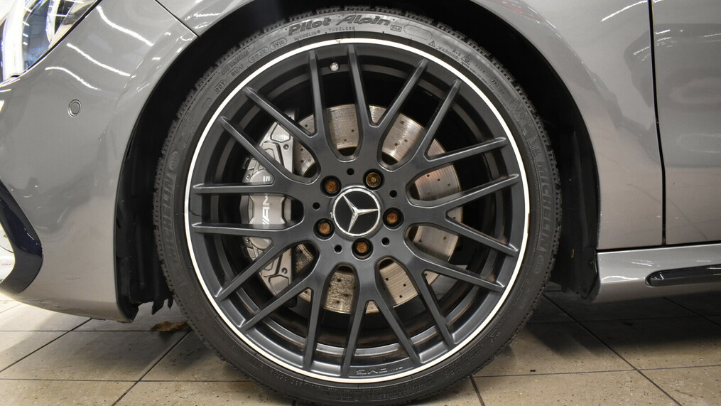 Mercedes-Benz CLA 45 AMG