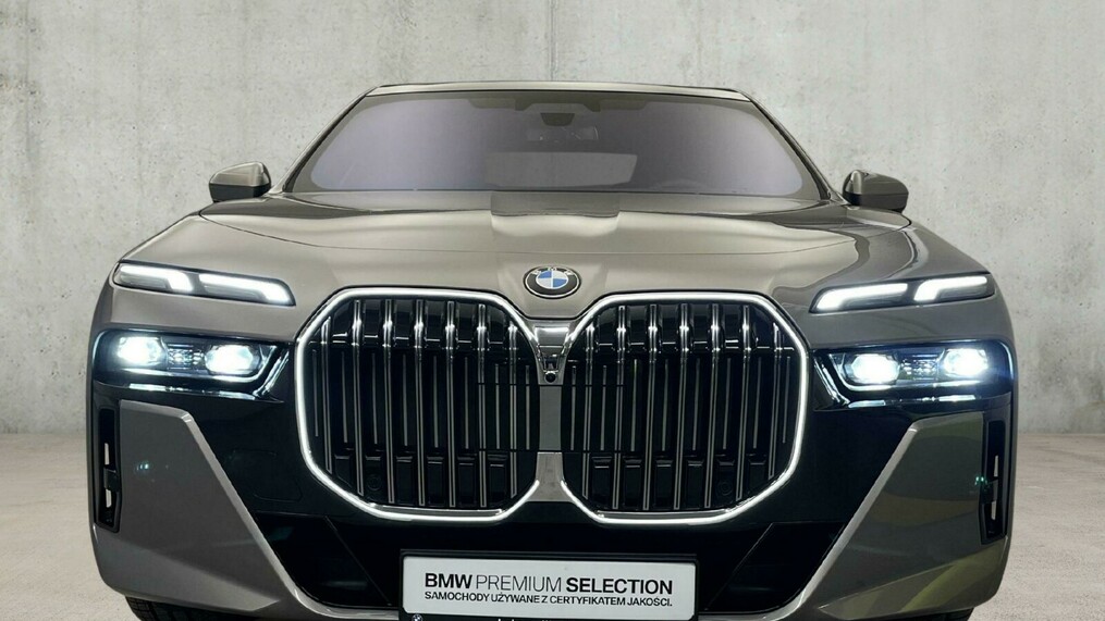 BMW Seria 7 740