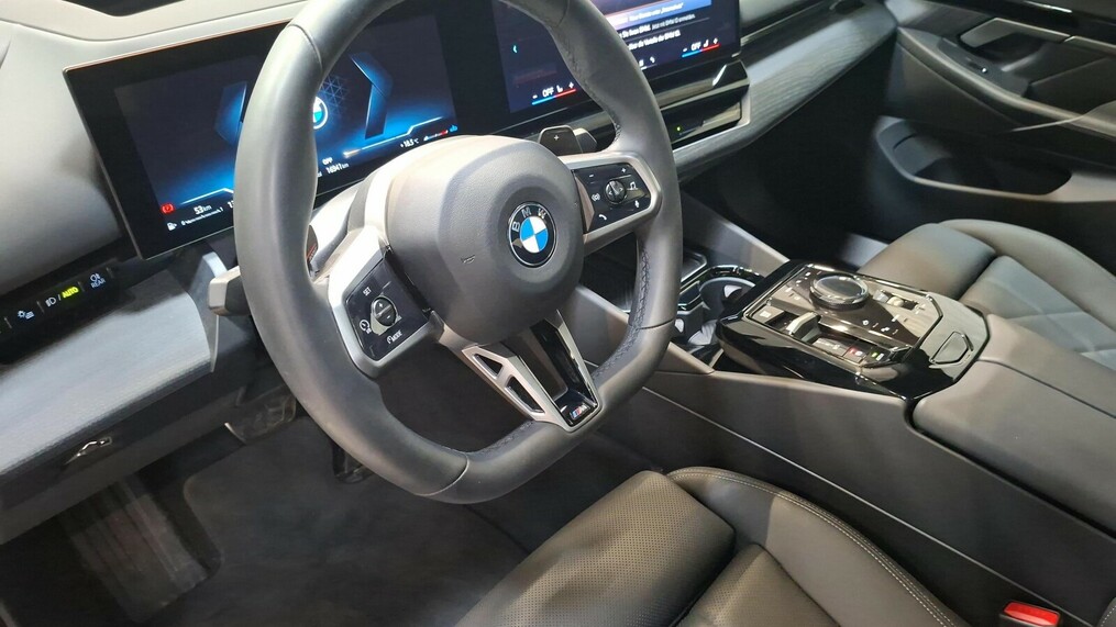 BMW Serii 5, 520
