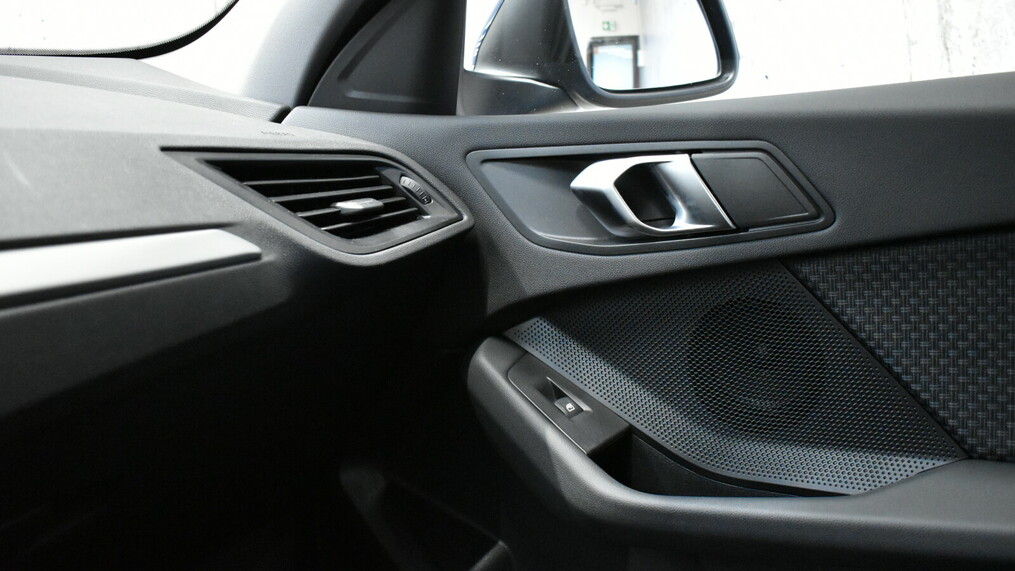 BMW Serii 1, 118