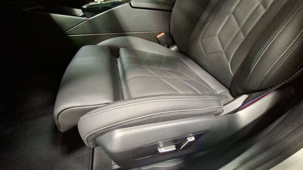 BMW Serii 5, 520