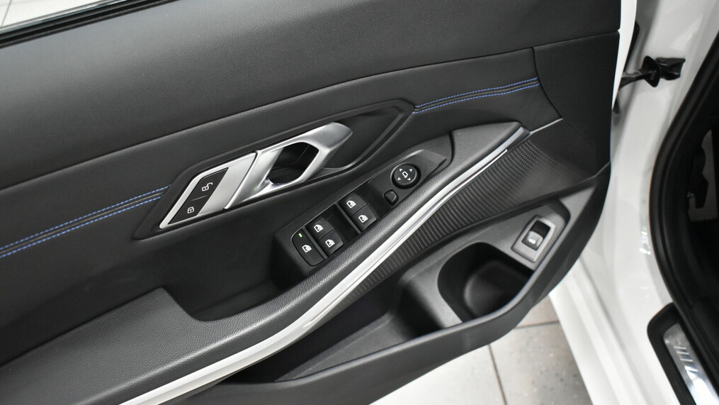 BMW Seria 3 320