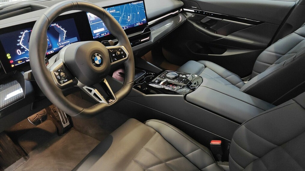 BMW Serii 5, 520