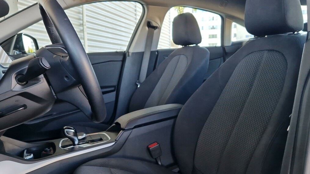 BMW Seria 2 218