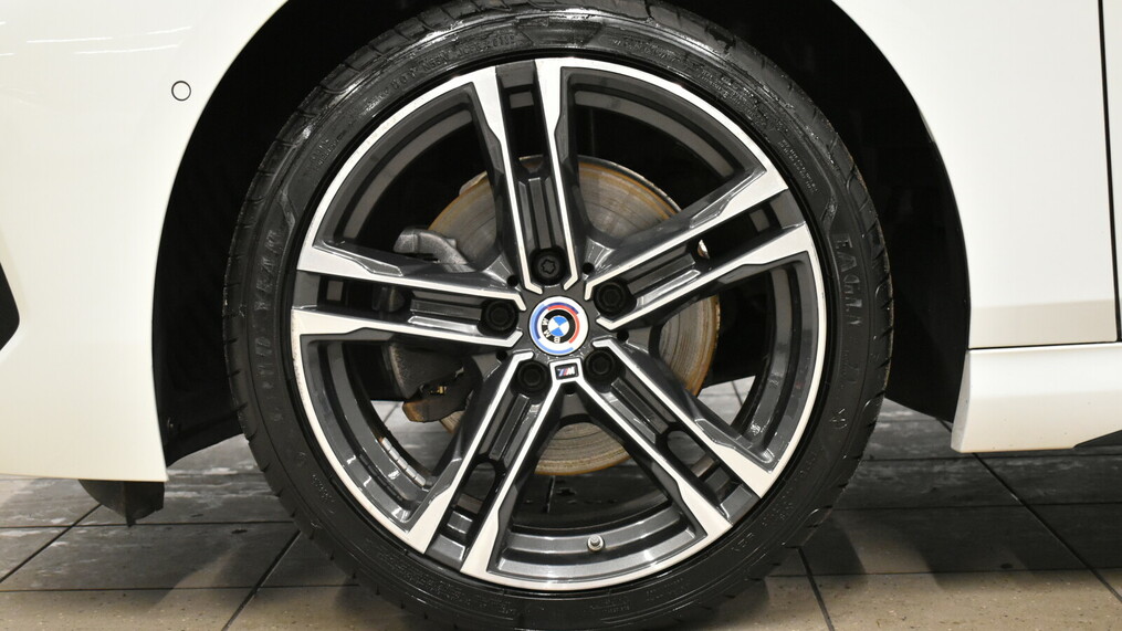 BMW Seria 2 218
