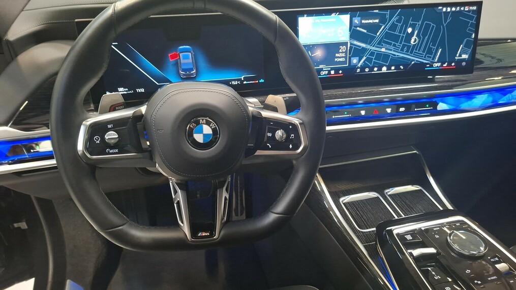 BMW Serii 7, 740