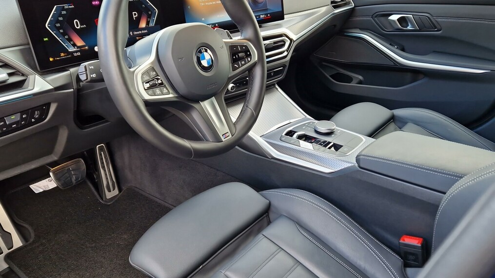 BMW Seria 3, 340
