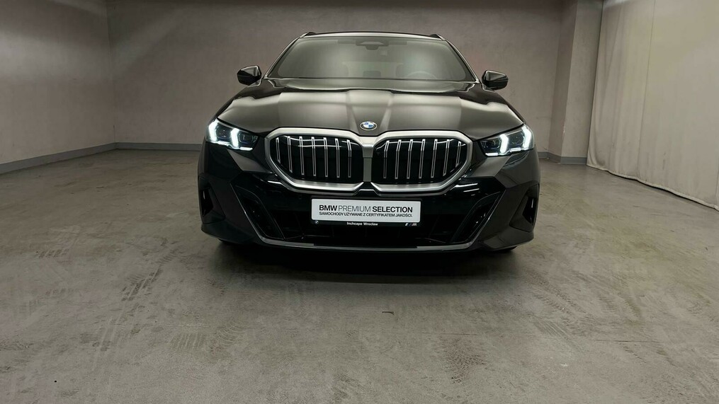 BMW Serii 5, 520