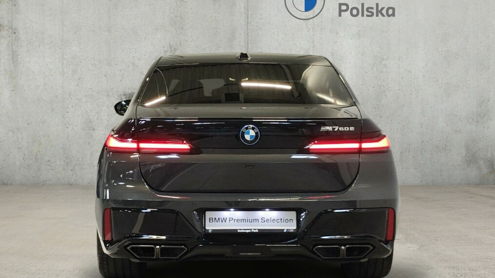 BMW Seria 7, 760
