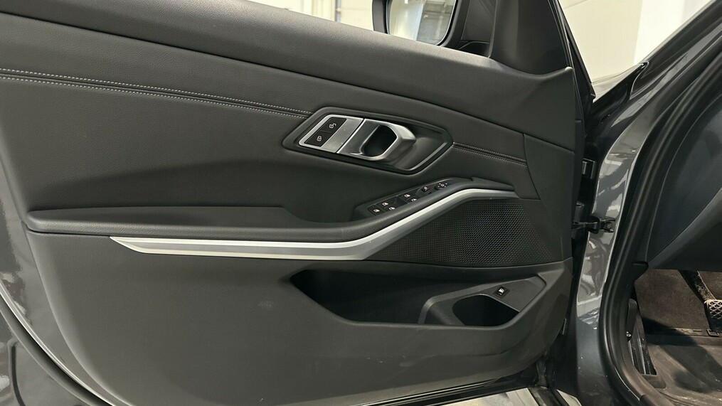 BMW Seria 3 320