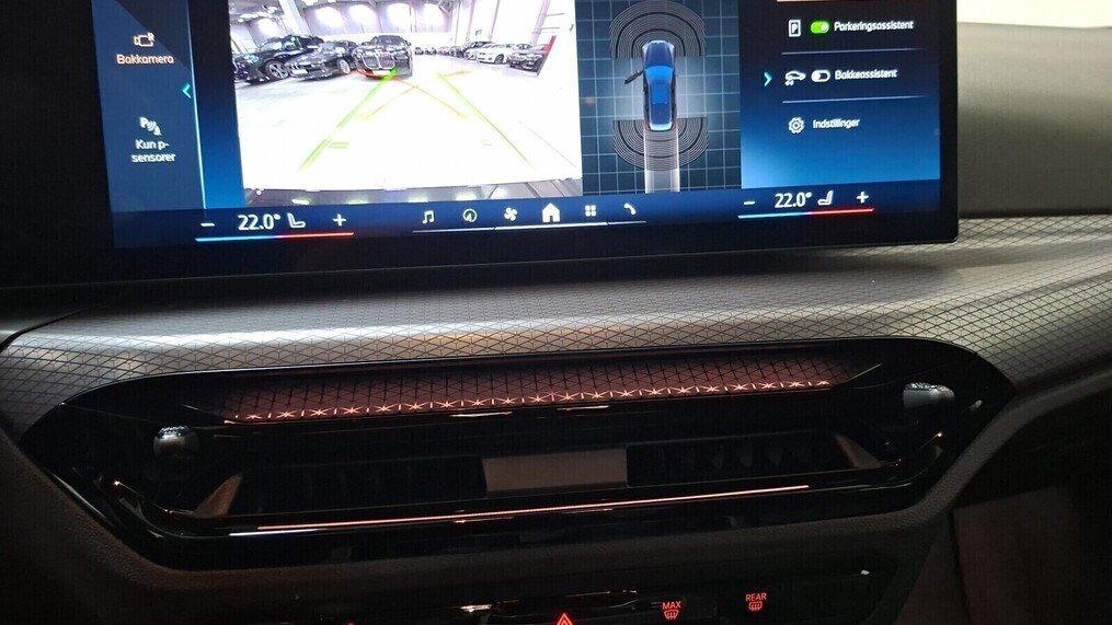 BMW Serii 3, 330