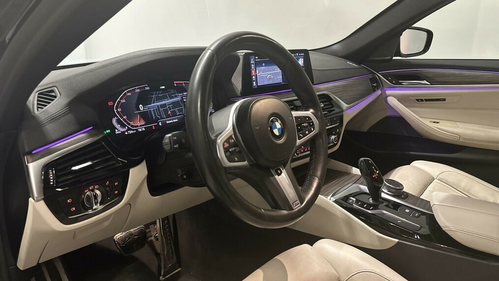 BMW Seria 5, 520