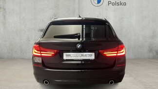 BMW Serii 5, 520