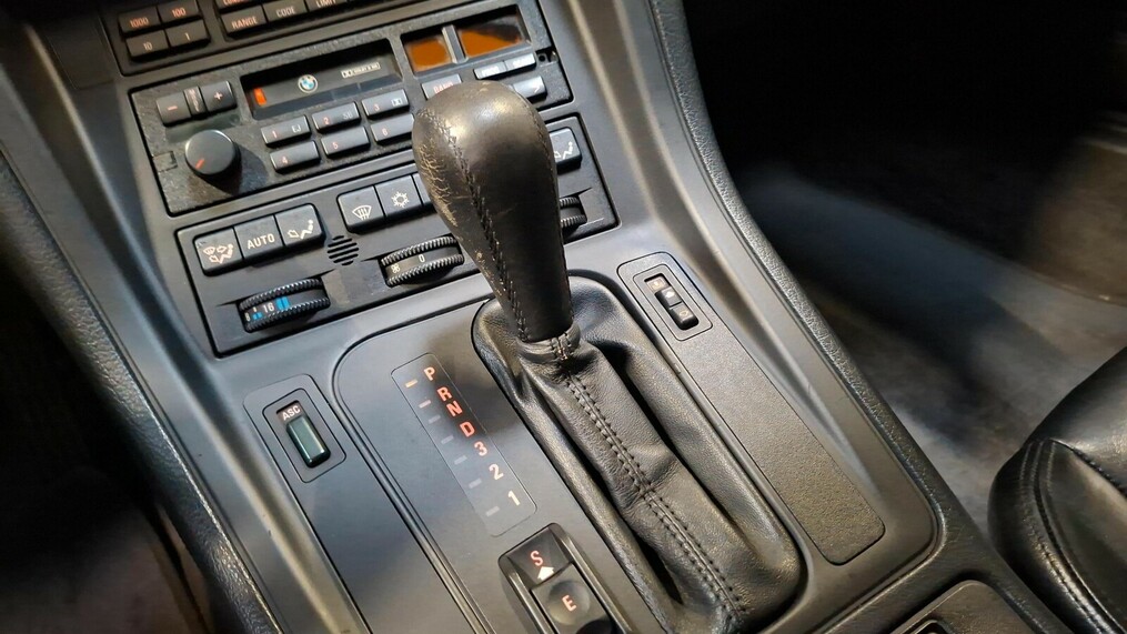 BMW Serii 8, 850