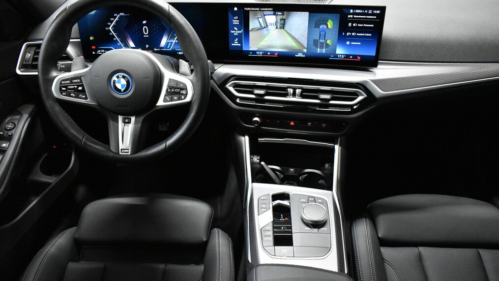 BMW Serii 3, 330