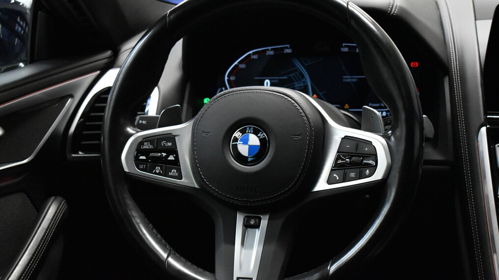 BMW Serii 8, 840