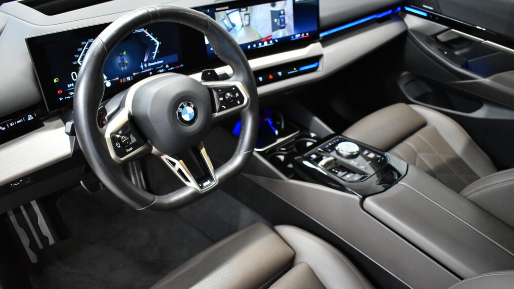 BMW Serii 5, 520