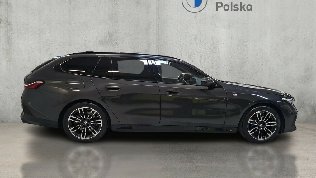 BMW Serii 5, 520