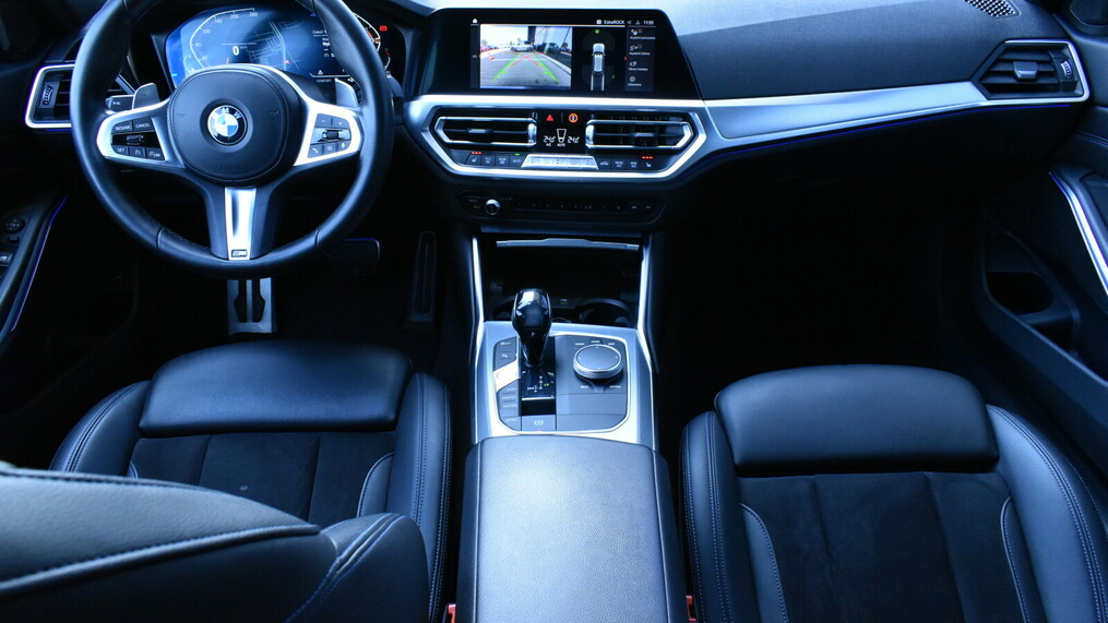 BMW Serii 3, 320