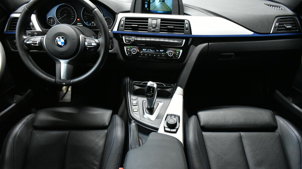 BMW Seria 3, 320