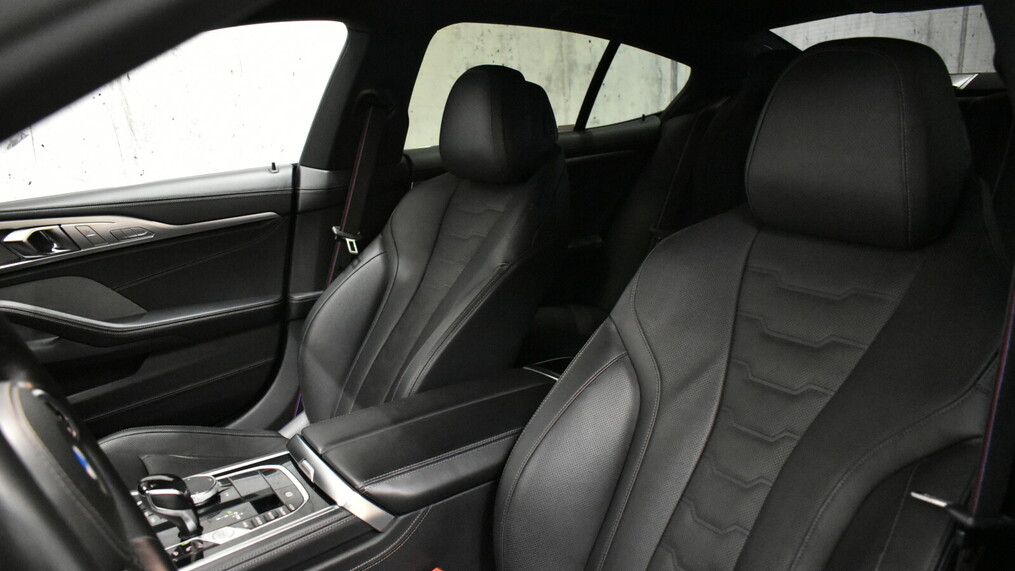 BMW Seria 8 840