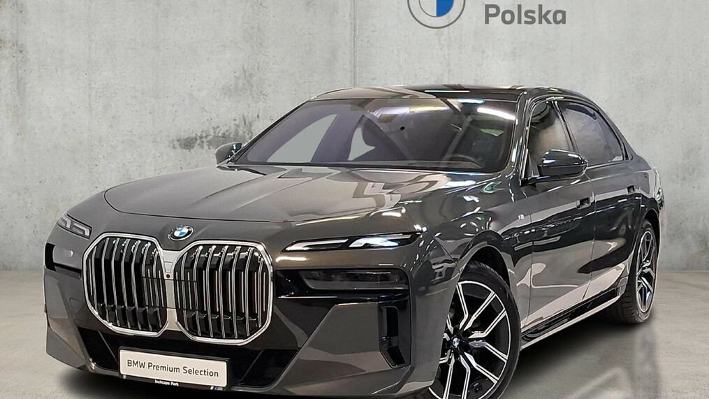 BMW Serii 7, 740