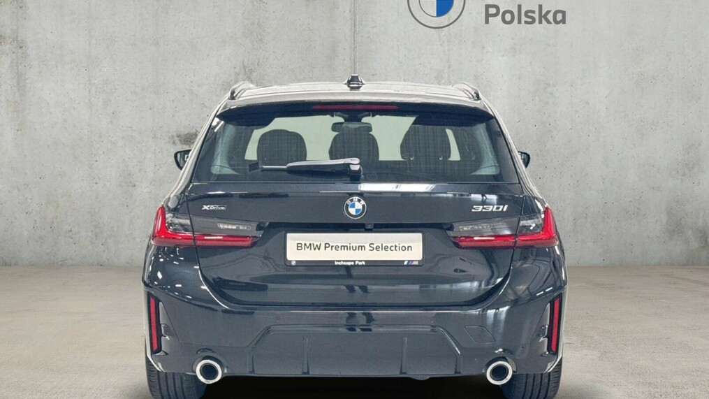 BMW Serii 3, 330