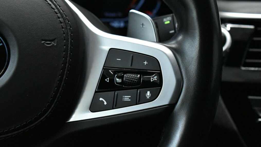 BMW Serii 5, 530