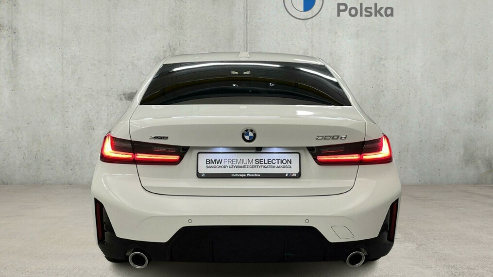 BMW Serii 3, 320